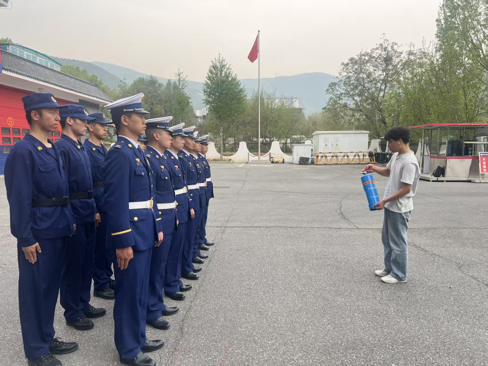 某單位可剝離膜消除罐交付驗(yàn)收
